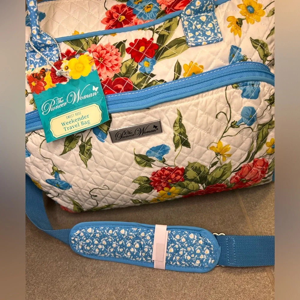 Quilted Floral Travel Bag by Pioneer Woman w/ Adjustable Shoulder Strap